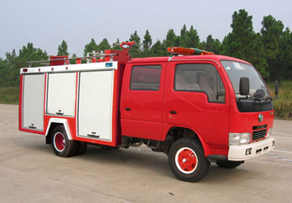東風(fēng)小霸王搶險救援照明消防車(chē)
