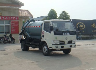 東風(fēng)康霸吸污車(chē)