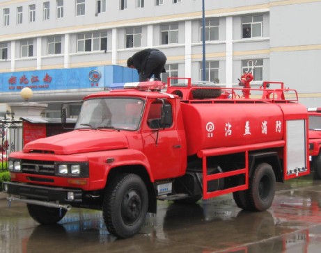 東風(fēng)140消防灑水車(chē)