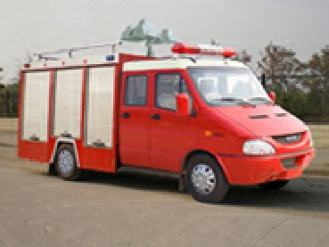 依維柯?lián)岆U救援消防車(chē)