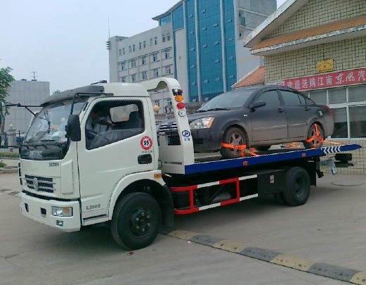 東風(fēng)平板清障車(chē)