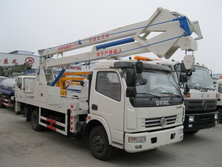 東風(fēng)18米高空作業(yè)車(chē)(國四)