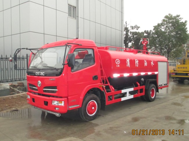 6噸泡沫消防灑水車(chē)