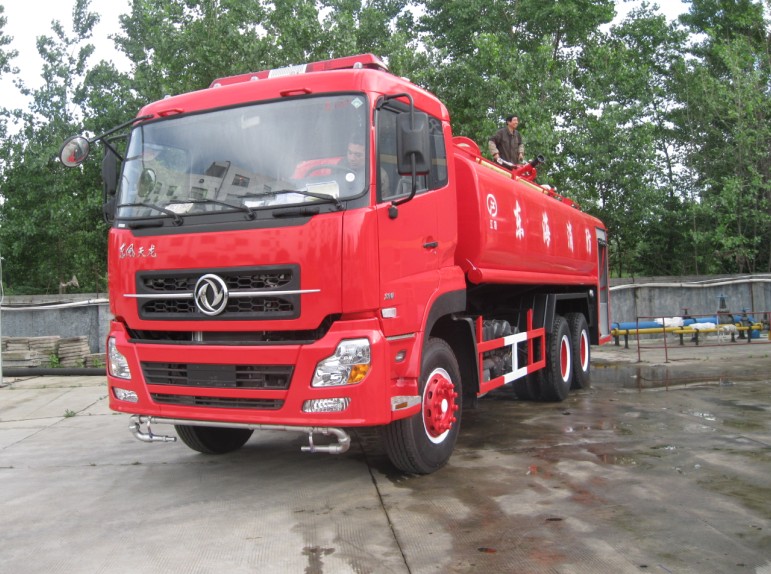 東風(fēng)天龍消防灑水車(chē)(20噸)