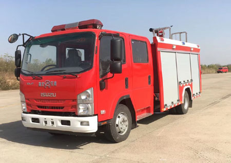 國六五十鈴3.5噸泡沫消防車(chē)