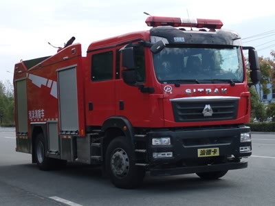 國六汕德卡7噸泡沫消防車(chē)