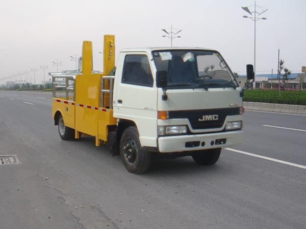 江鈴拖摩托式清障車(chē)